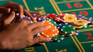 Antarmuka aplikasi dunia gacor menampilkan taruhan Liga 1 dan live dealer dengan navigasi intuitif